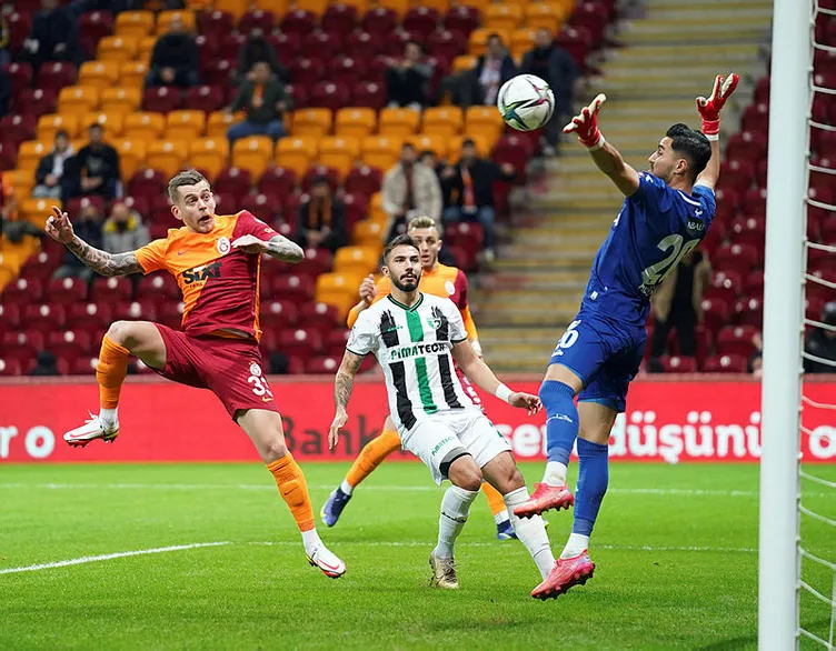 Son dakika: Galatasaray ilk yarıda şoka uğradı Denizlispor tarihe geçti! Abdülkadir Sünger maça damga vurdu…