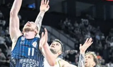 Anadolu Efes pes etmedi