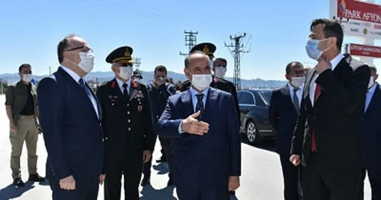 Emniyet Genel Müdürü Aktaş, Ankara’daki uygulama noktalarında görev yapan polislerle bayramlaştı