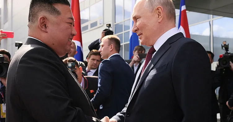 Putin, Kim Jong Un ile bir araya geldi