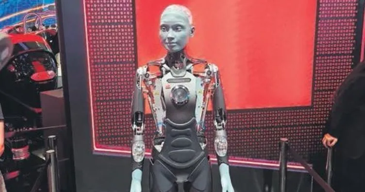 Espri yapan robot ve hologramlı arkadaş evlere giriyor