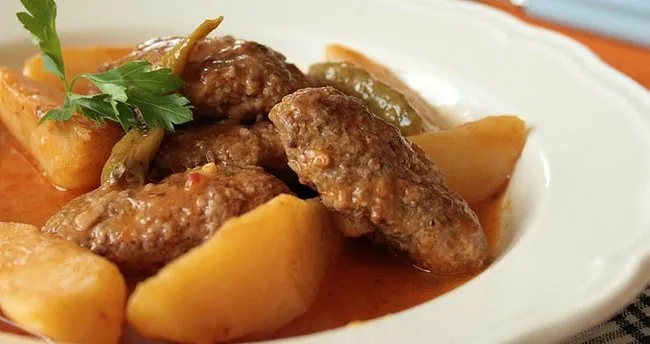 En Kolay Izmir Kofte Tarifi Firinda Izmir Kofte Nasil Yapilir Et Yemekleri Haberleri