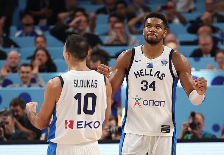 Antetokounmpo ve Dennis Schröder haddini aştı! Türk bayrağı için çirkin sözler...