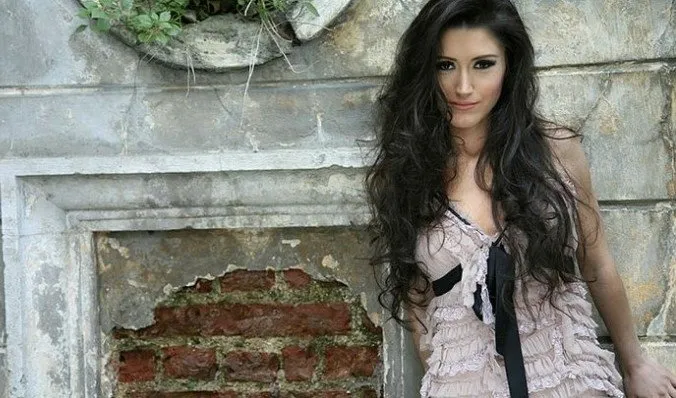 Ferhat Göçer’le ‘Kalp Kalbe Karşı’ demişlerdi… Aslı Güngör’ün yıllar sonraki haline inanamayacaksınız! ‘Hala 20’li yaşlarında’