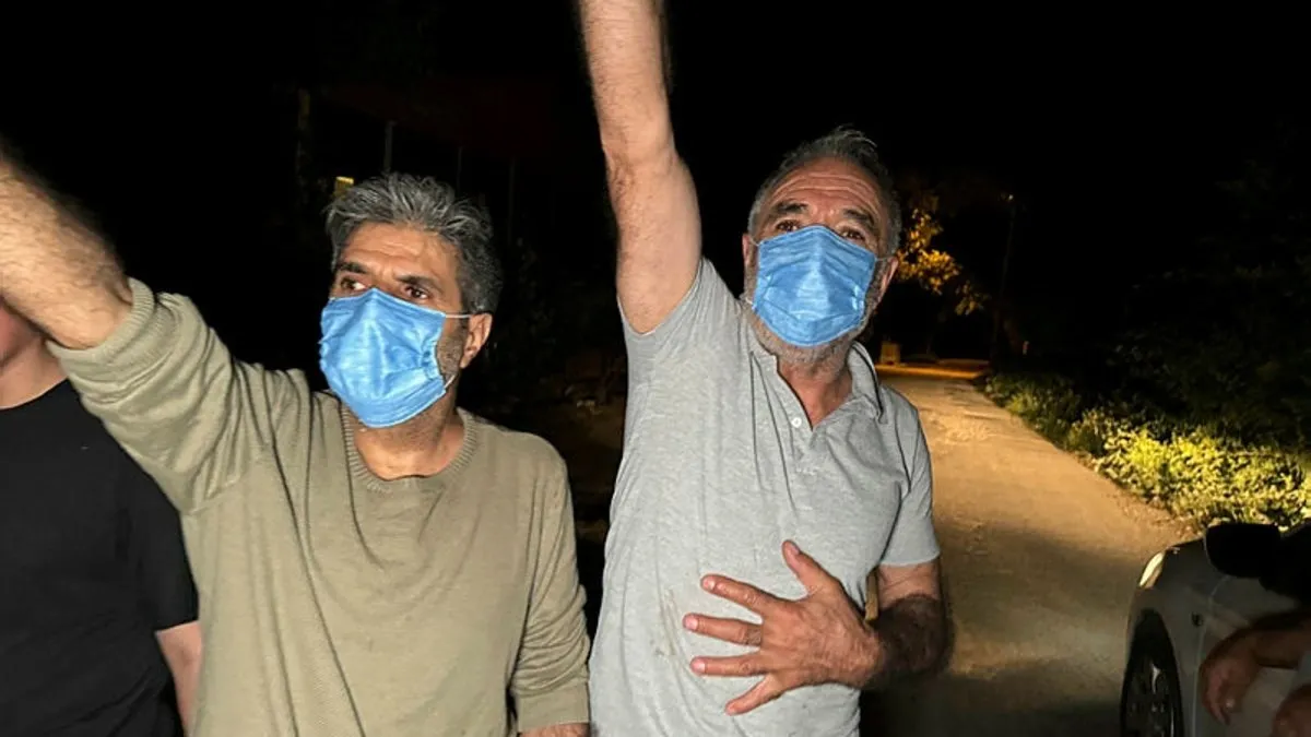 AFAD harekete geçti! Sakarya'da gizemli koku paniği... Vatandaşlar sokağa döküldü