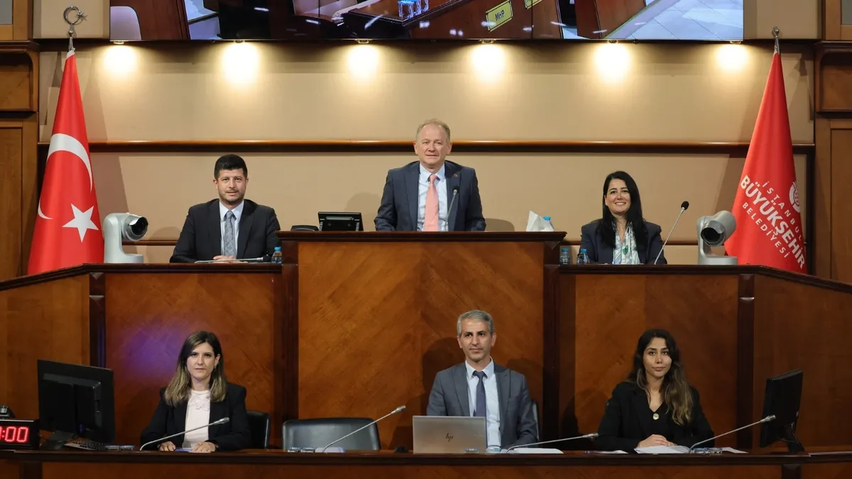 ‘İmamoğlu Çıkar Amaçlı Suç Örgütü’ iddianamesine CHP sansürü! Meclise iki kez ara verildi, konuşma hakkı gasp edildi ‘İmamoğlu Çıkar Amaçlı Suç Örgütü’ iddianamesine CHP sansürü! Meclise iki kez ara verildi, konuşma hakkı gasp edildi