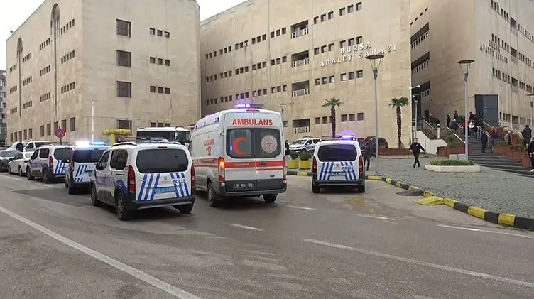 SON DAKİKA… Bursa Adliyesi’nde başından vurulan asker uyandı: Ailesine ilk sözü herkesi ağlattı!