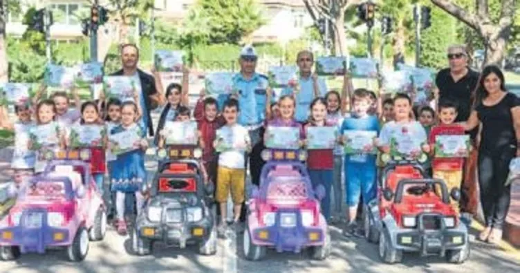 Çocuklarla trafik eğitimine devam