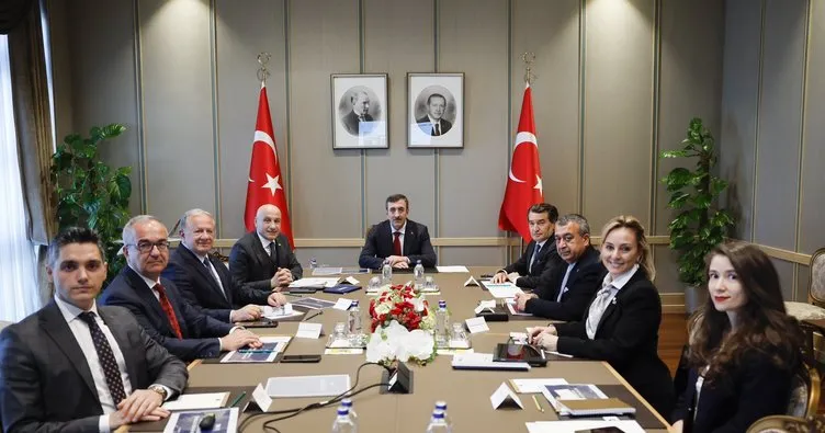 Cumhurbaşkanı Yardımcısı Cevdet Yılmaz, TİM Başkanı Mustafa Gültepe ile görüştü