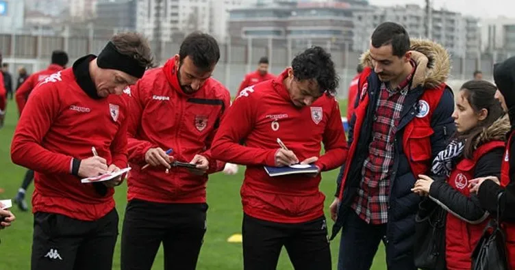 Samsunsporlu futbolcular Afrin’deki askerlere mesaj gönderdi