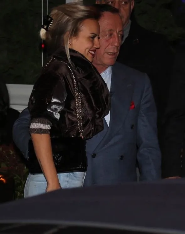 Ali Ağaoğlu yeni otomobili ile Bebek'te