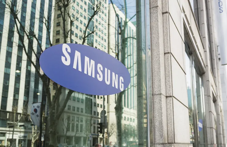 SAMSUNG VE APPLE ZORLU GÜNLER GEÇİRECEK!
