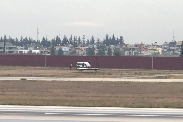 Adana’da yürekleri ağıza getiren olayla ilgili flaş gelişme! Uçağın önüne atlamışlardı