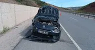 Sivas’ta otomobil istinat duvarına çarptı! 3 yaralı