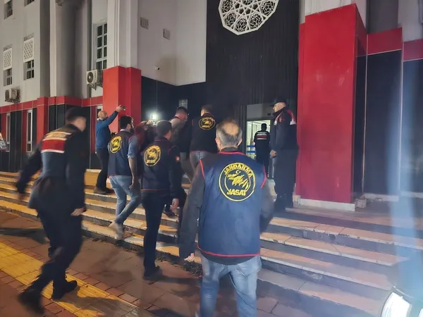 tabanca-alisverisine-dayali-husumet-cinayetle-bitti-2-olu-1728885624229.jpg