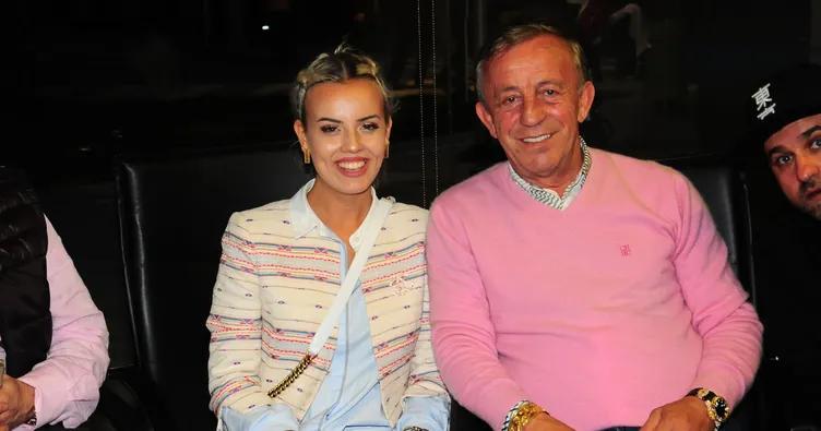 Ali Ağaoğlu’nun 1.3 milyon TL’lik bileziği