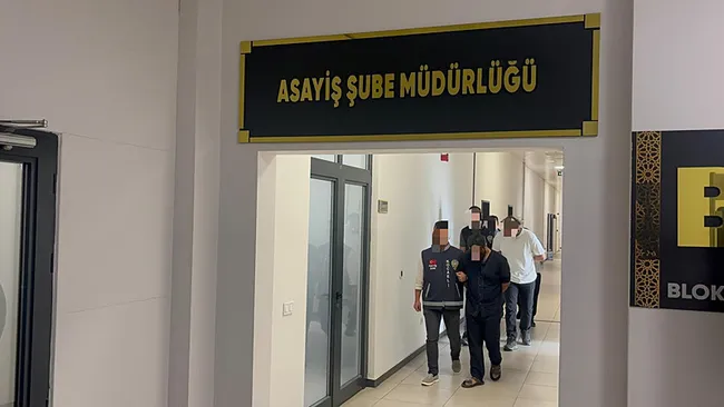 kocaelide-kan-donduran-vahset-17-yerinden-bicaklandi-1786825317661.jpeg