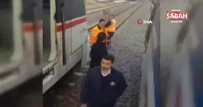 İZBAN arızalandı: Yolcular ’kalasla’ tren değiştirdi | Video