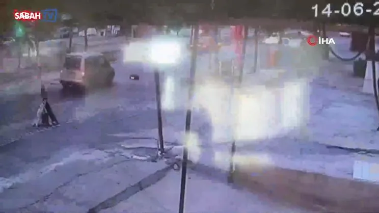 Siverek’te kamyonetten düşen tekerlekleri böyle çaldılar | Video