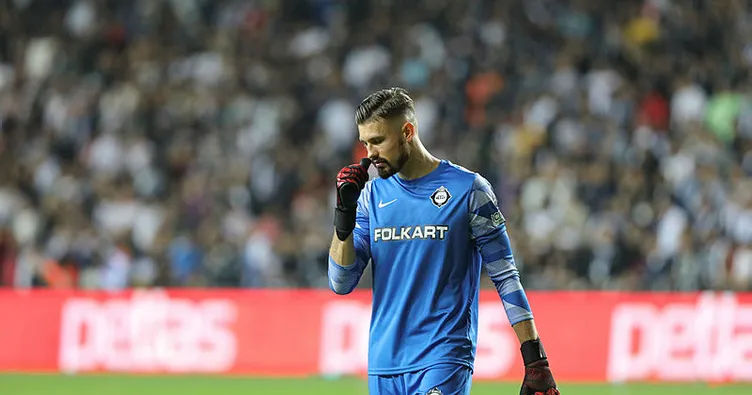 Göztepe kaleci Mateusz Lis’i bitiriyor