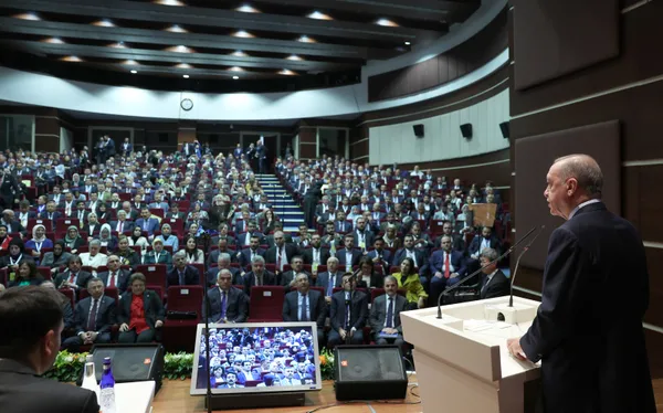 Başkan Erdoğan 'ABD'den gelen destekler sizi kurtarmaz' dedi! Yunan basını son dakika geçti...