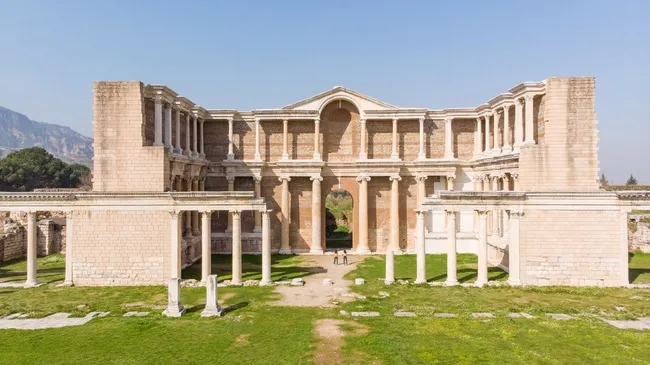 turkiye-kultur-yolu-festivali-ikinci-kez-manisada-bakan-ersoy-dokuz-gun-boyunca-kultur-ve-sanatin-bulusma-nokt-1779874563034.jpeg