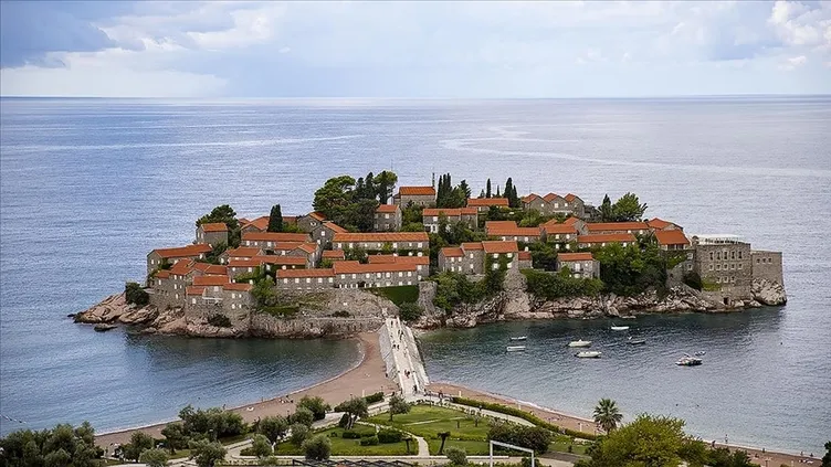 Karadağ planı yapan Türk çift hayatının şokunu yaşadı: 325 bin euro buhar oldu!