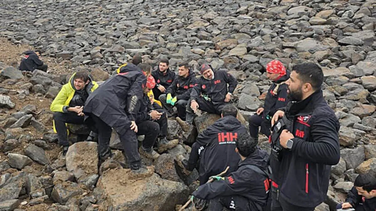 2 gündür aranan çocuk kayalıklarda bulundu! 10 yaşındaki Amir'i dayısı kaçırmış… 2 gündür aranan çocuk kayalıklarda bulundu! 10 yaşındaki Amir'i dayısı kaçırmış…