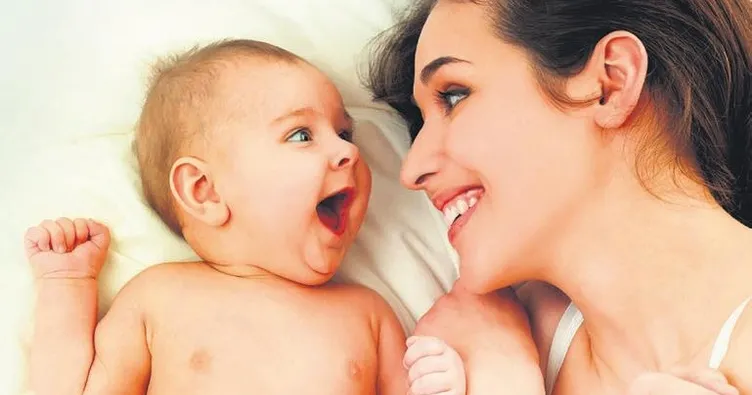 Emziren anne günde 3 litre su içmeli