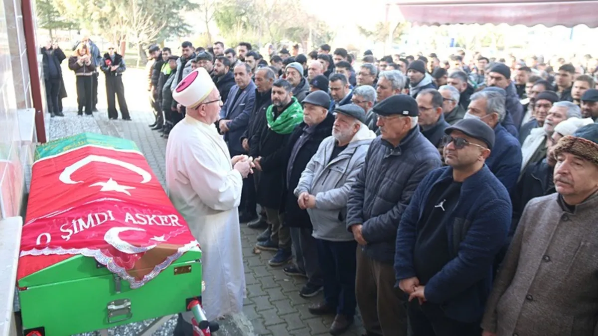 ‘Asker eğlencesini tabutta yapıyoruz’