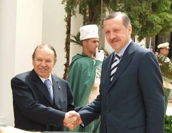 İkili ilişkiler ve özellikleri İkili ilişkiler ve özellikleri