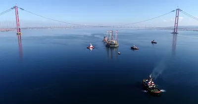 1915 Çanakkale Köprüsü altından geçti! Dev platform 57 metre suya batırıldı