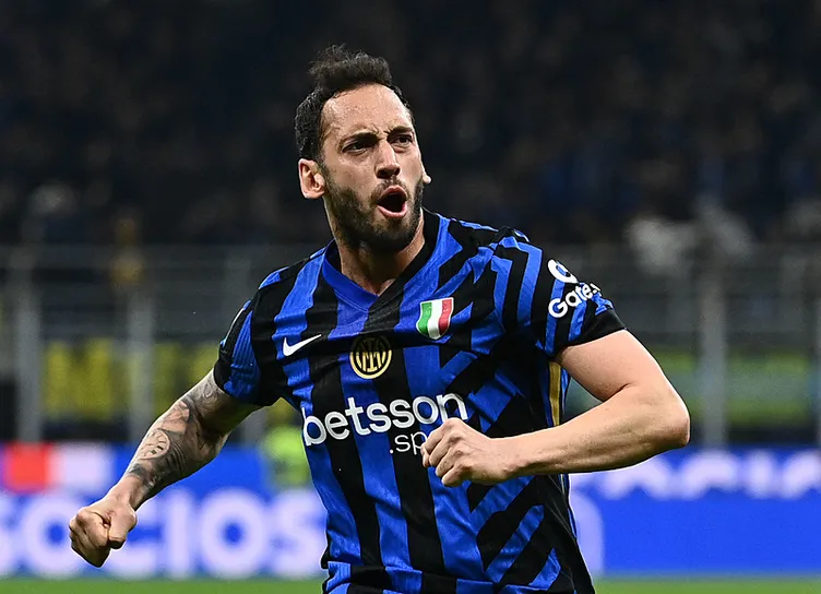 Son dakika haberi: Hakan Çalhanoğlu’na dev talip! Yıldız futbolcunun kararı belli oldu...