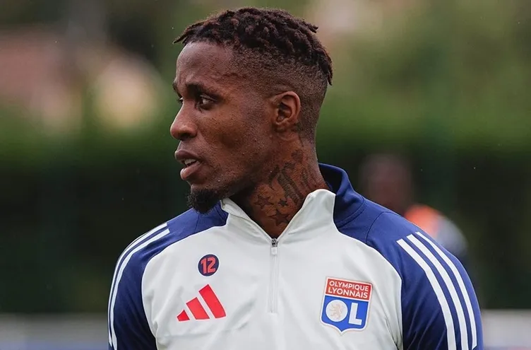 SON DAKİKA HABERLERİ: Fransa’da Wilfried Zaha şoku yaşanıyor! Lyon’da aradığını bulamadı: Öyle bir gerçek ortaya çıktı ki...