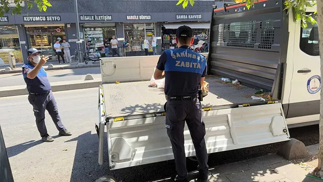 et-tavuk-ve-sakatat-703-kilo-bozuk-et-ele-gecirildi-1786026461890.jpeg