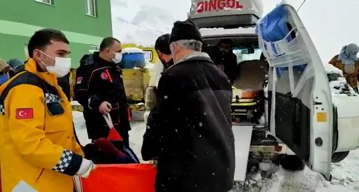Bingöl’de ekipler 50 yaşındaki hasta için seferber oldu