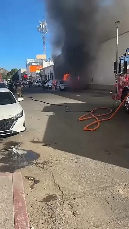 Meksika’da büyük trajedi: Süpermarket havaya uçtu! 23 ölü