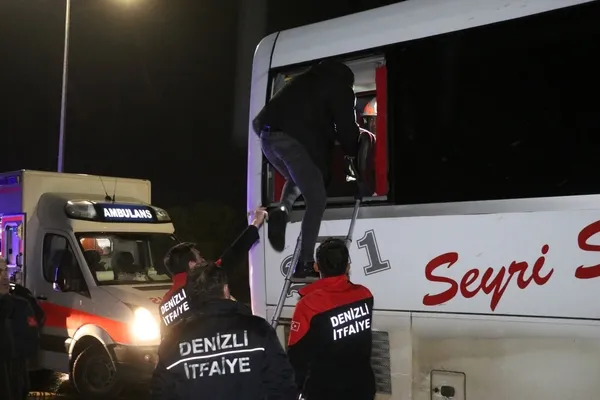 denizlide-otobus-ile-tir-carpisti-1-olu-20-yarali-1733214787585.jpg