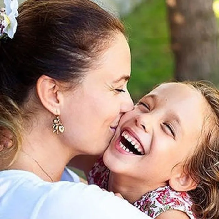 ceyda duevencinin aci hikayesi annesi onu  yasindaki hali ile