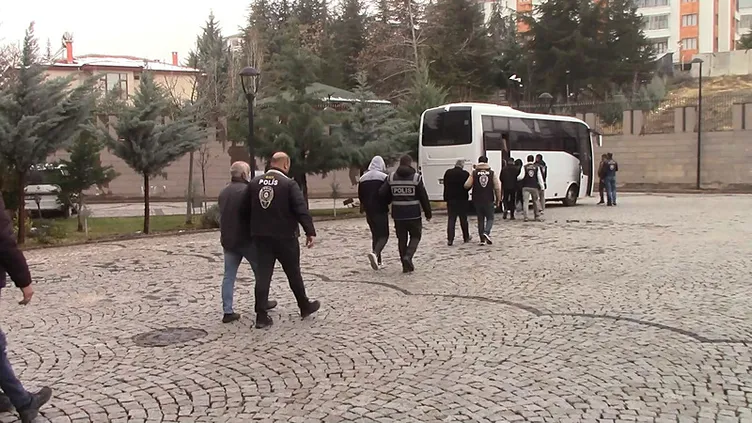 385 milyon liralık bungalov dolandırıcılığı: Sahte profille cinsel içerikli sohbet sonrası…