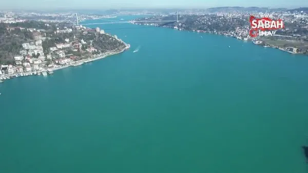 İstanbul Boğazı turkuaz rengine büründü | Video