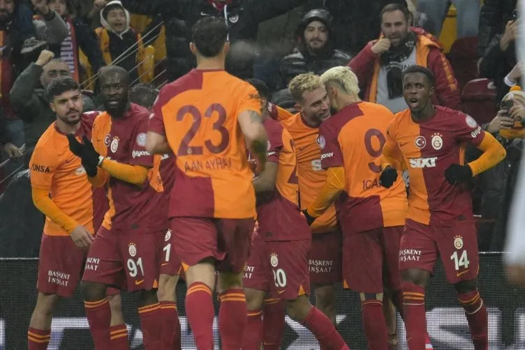 Son dakika Galatasaray transfer haberi: Galatasaray akılalmaz transferde sona geldi! Tüm dünya Cimbom’u konuşacak: Yer yerinden oynayacak...