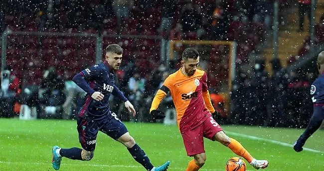  Trabzonspor - Galatasaray derbisinin tarihi belli oldu!