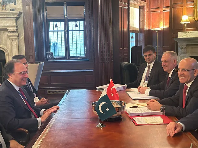 dunya-bankasi-ile-4-finans-anlasmasi-imzalandi-1729665159122.jpg