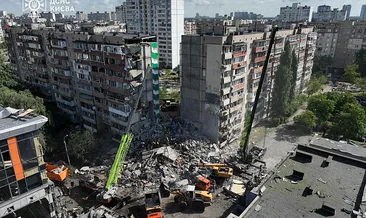 Rusya’dan Ukrayna’ya yoğun bombardıman: 9 katlı bina vuruldu!