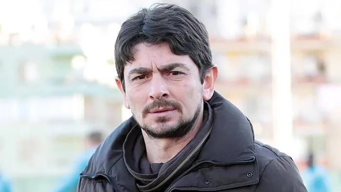 son-dakika-taner-savuttan-aci-haber-geldi-cenazesi-yanlislikla-adanaya-goturulmustu-1676978440262.jpg