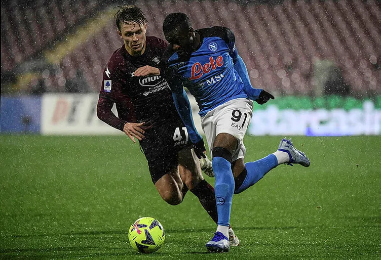 Son dakika Galatasaray haberleri: Galatasaray 22 milyonluk dünya yıldızını bedavaya alıyor! Leandro Paredes derken taraftarı çılgına çevirecek isim geliyor…