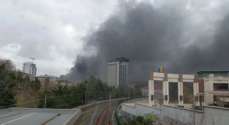 İstanbul'da korkutan yangın!-1
