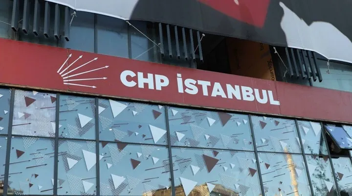 CHP’de para toplama kararını kim verdi? Para kulelerinin akıbeti hala mechul