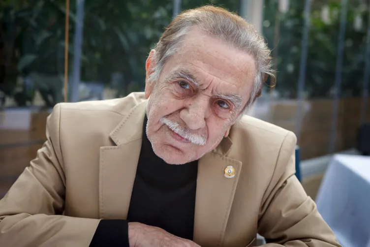 SON DAKİKA: Menajeri Özgür Aksoy’dan açıklama! Oyuncu Aydemir Akbaş hayatını kaybetti!